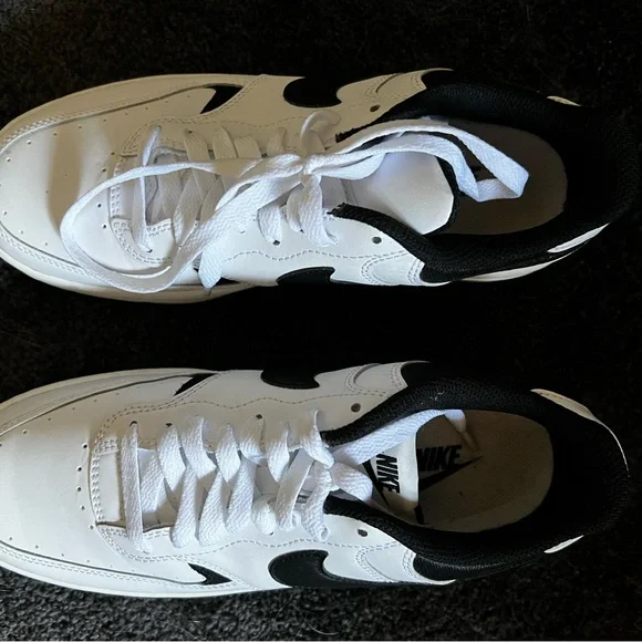 Nike Gamma Force Women’s 7.5 Sneakers - Picture 4 of 8